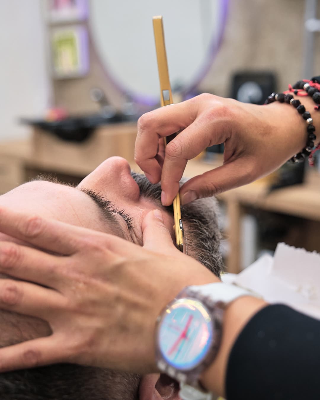 Servicio de limpieza facial en RJ Cut House Barrio Italia